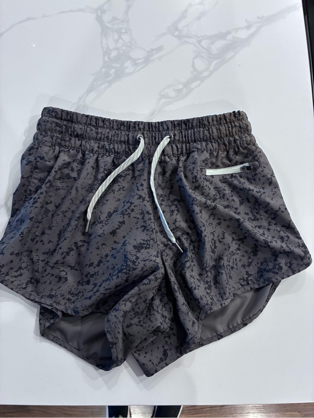 Women's  Vuori Charcoal Grey with dots Clementine shorts XS